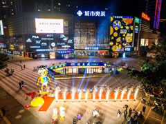 城市奧萊| 原創(chuàng  )超級ip奧萊泡泡正式亮相，趁著(zhù)元旦假期快來(lái)?yè)屜却蚩ǎ? />
          <span id=